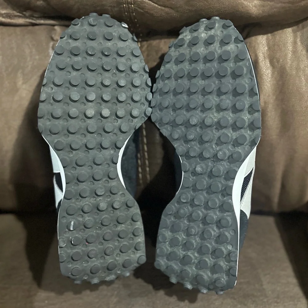 New Balance 327 Black/Silver [S327A]